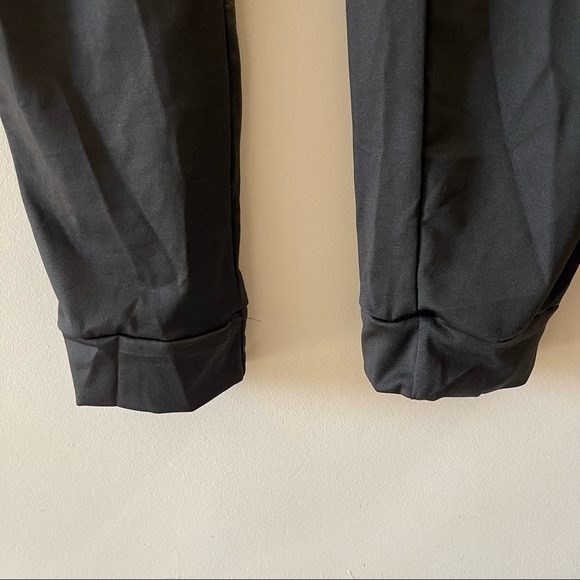 Black Sleeveless Jumpsuit - Picture 9 of 12